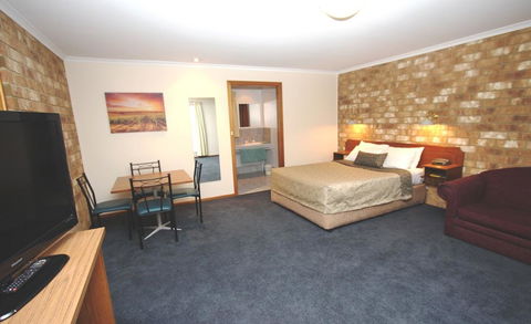 Clare Central - Kingaroy Accommodation 24