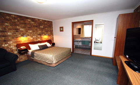 Clare Central - Kingaroy Accommodation 14