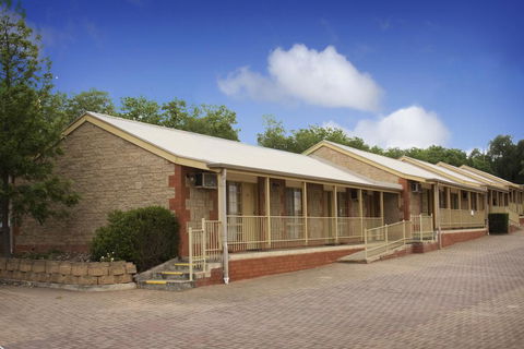 Clare Central - Kingaroy Accommodation 7