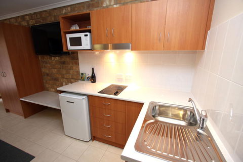 Clare Central - Kingaroy Accommodation 10