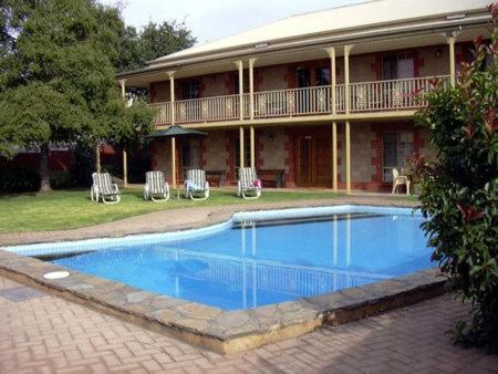 Clare Central - Kingaroy Accommodation 5