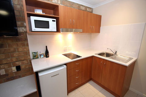 Clare Central - Kingaroy Accommodation 36