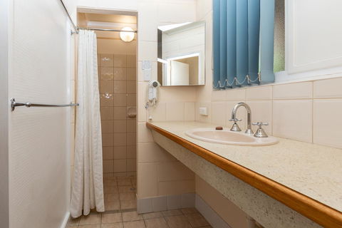 Blue Seas Motel - Kingaroy Accommodation 2