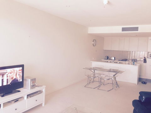 Breakwater Apartment - Kingaroy Accommodation 14