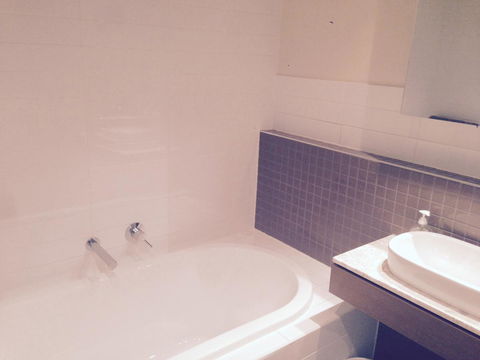 Breakwater Apartment - Kingaroy Accommodation 15