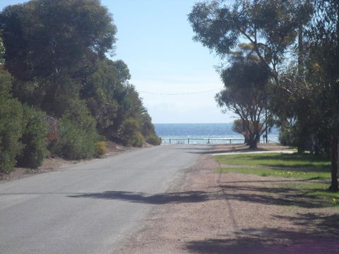 Dells Seaside Escape Moonta Bay - Kingaroy Accommodation 3