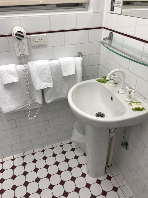 Adelaide Airport Motel - Kingaroy Accommodation 3