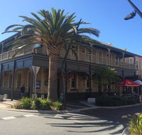 Grosvenor Hotel - Kingaroy Accommodation