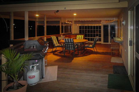 Baywatch - Kingaroy Accommodation 11