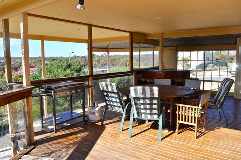 Baywatch - Kingaroy Accommodation 9
