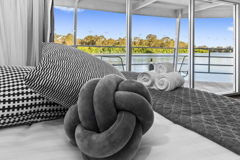 Murray River Queen - Kingaroy Accommodation 8