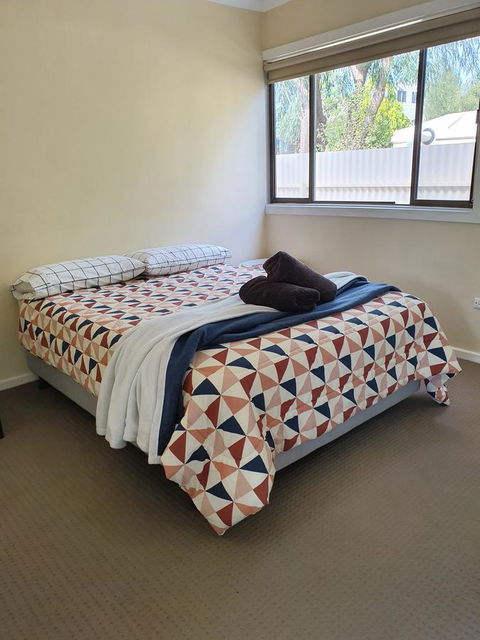 Super Central Location - Kingaroy Accommodation 7