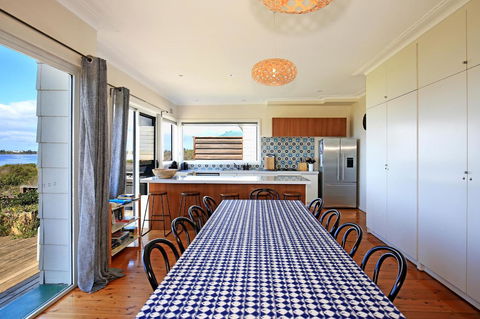 Culburra Beachhouse - Kingaroy Accommodation 18