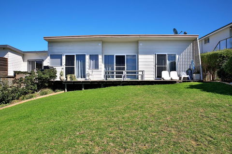 Culburra Beachhouse - Kingaroy Accommodation 11