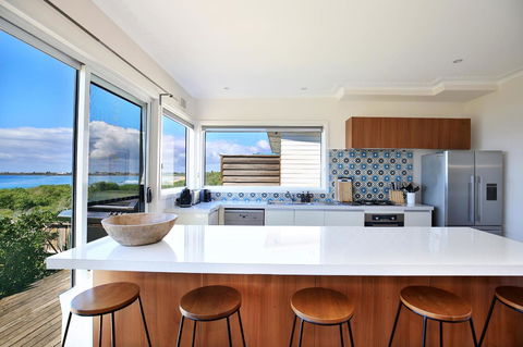 Culburra Beachhouse - Kingaroy Accommodation 13