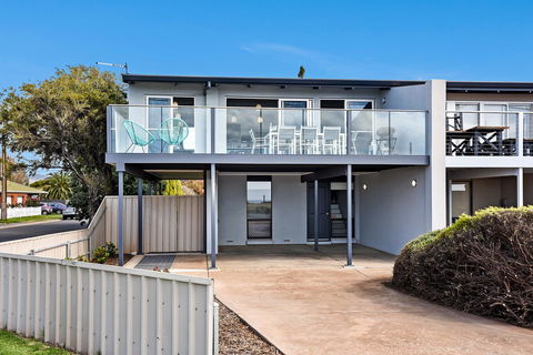 Sorrento - Aldinga Beach - Kingaroy Accommodation 12
