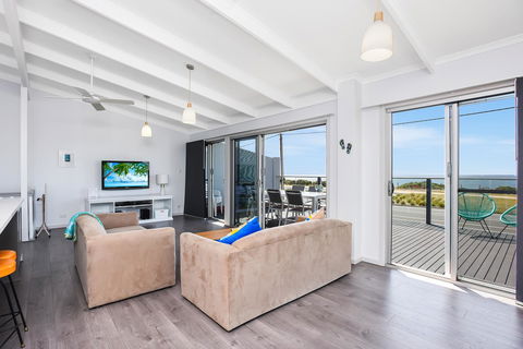 Sorrento - Aldinga Beach - Kingaroy Accommodation 4