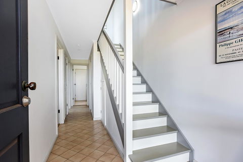 Sorrento - Aldinga Beach - Kingaroy Accommodation 15