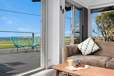 Sorrento - Aldinga Beach - Kingaroy Accommodation 0