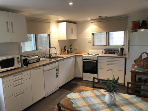 Goolwa Marinerâ€™s Cottage - Free Wifi And Pet Friendly - Centrally Located In Historic Region - Kingaroy Accommodation 8
