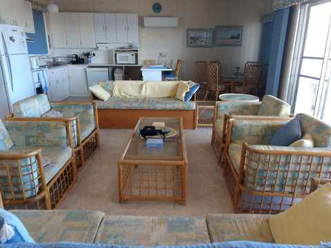 Seafront Shack - Kingaroy Accommodation 7