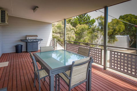 Desert Pea - Kingaroy Accommodation 1