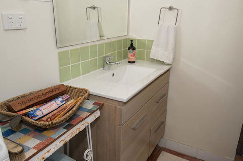 Sinclair Cottage - Kingaroy Accommodation 18