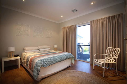 Waterfront On Osprey - Kingaroy Accommodation 15