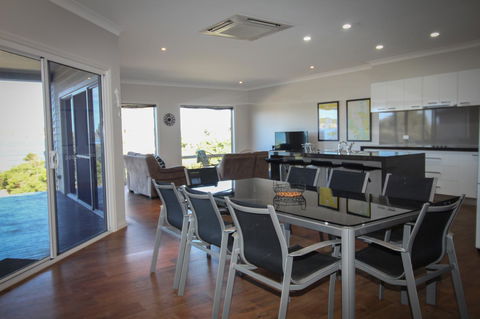 Waterfront On Osprey - Kingaroy Accommodation 4