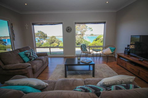 Waterfront On Osprey - Kingaroy Accommodation 5