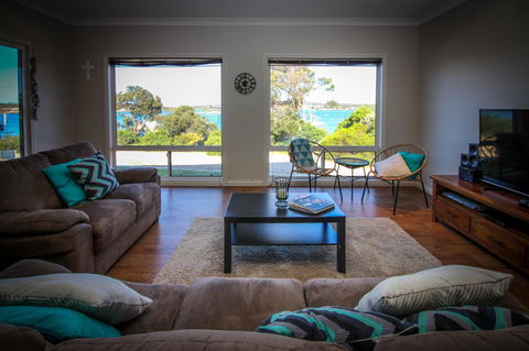 Waterfront On Osprey - Kingaroy Accommodation 2