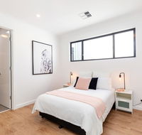 Brand new affordable luxury 3 bedroom 3 bathrooms house close to Adelaide city Chinatown beach Adelaide Airport - Kingaroy Accommodation