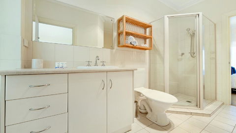 GOUGER 265 - Kingaroy Accommodation 20