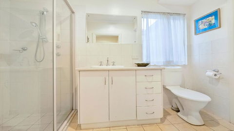 GOUGER 265 - Kingaroy Accommodation 10