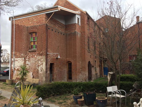 Original Hat Factory - Kingaroy Accommodation 5