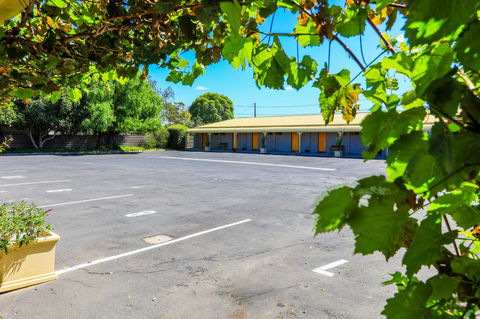 Country Roads Motor Inn Naracoorte - Kingaroy Accommodation 30