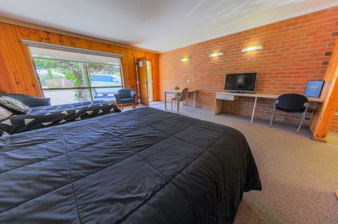 Country Roads Motor Inn Naracoorte - Kingaroy Accommodation 35