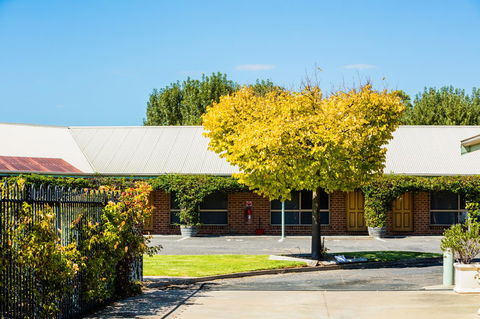 Country Roads Motor Inn Naracoorte - Kingaroy Accommodation 6