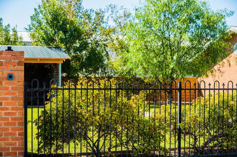 Country Roads Motor Inn Naracoorte - Kingaroy Accommodation 44