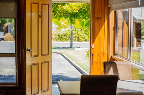Country Roads Motor Inn Naracoorte - Kingaroy Accommodation 34