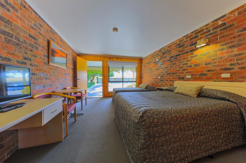 Country Roads Motor Inn Naracoorte - Kingaroy Accommodation 10