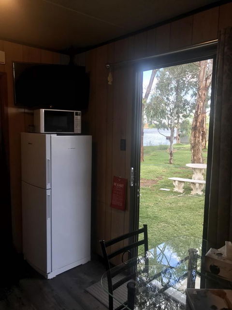 Murray Bridge Riverview Cabin - Kingaroy Accommodation 3