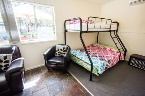 The Retreat Port Stephens - Kingaroy Accommodation 3