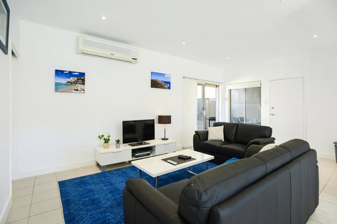 Blue Zone - Aldinga Beach - Kingaroy Accommodation 2