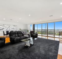 BENGALEE EXECUTIVE TOWNHOUSE- MODERN  STYLISH - Kingaroy Accommodation