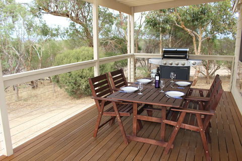 Cabernet Cottage - Kingaroy Accommodation 1