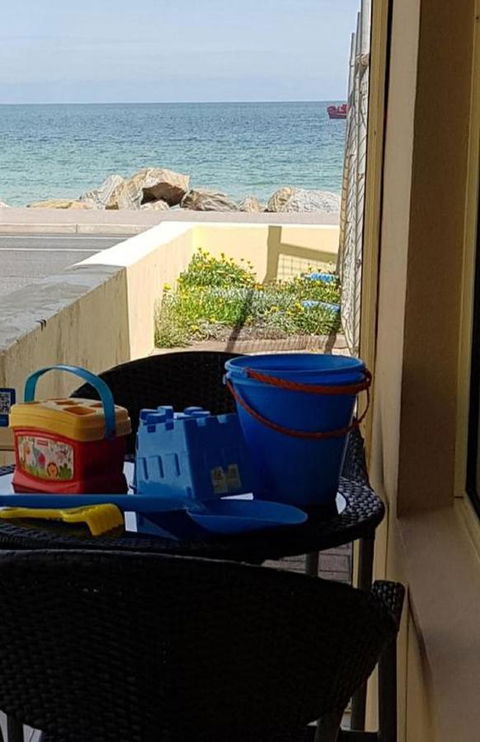 Acaill Accommodation Esplanade Living Self Check-In Self Check-Out - Kingaroy Accommodation 14