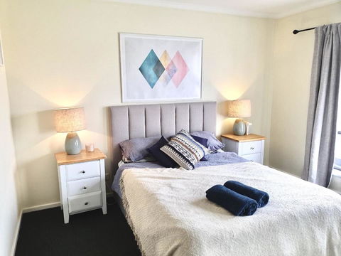 Luxurious 3 Bedroom Beachfront - Panoramic Views - Kingaroy Accommodation 7