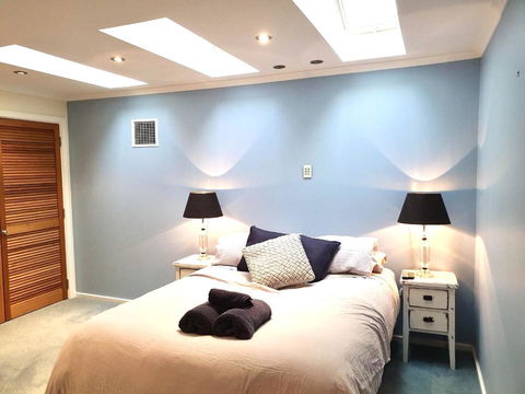 Luxurious 3 Bedroom Beachfront - Panoramic Views - Kingaroy Accommodation 6