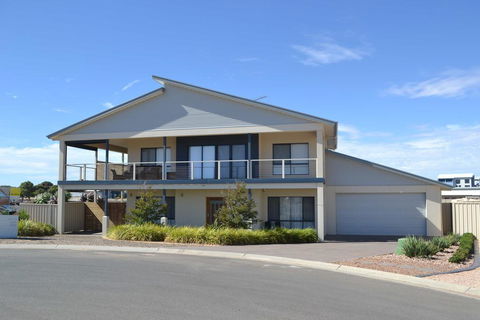 Gizmos Retreat - Kingaroy Accommodation 0